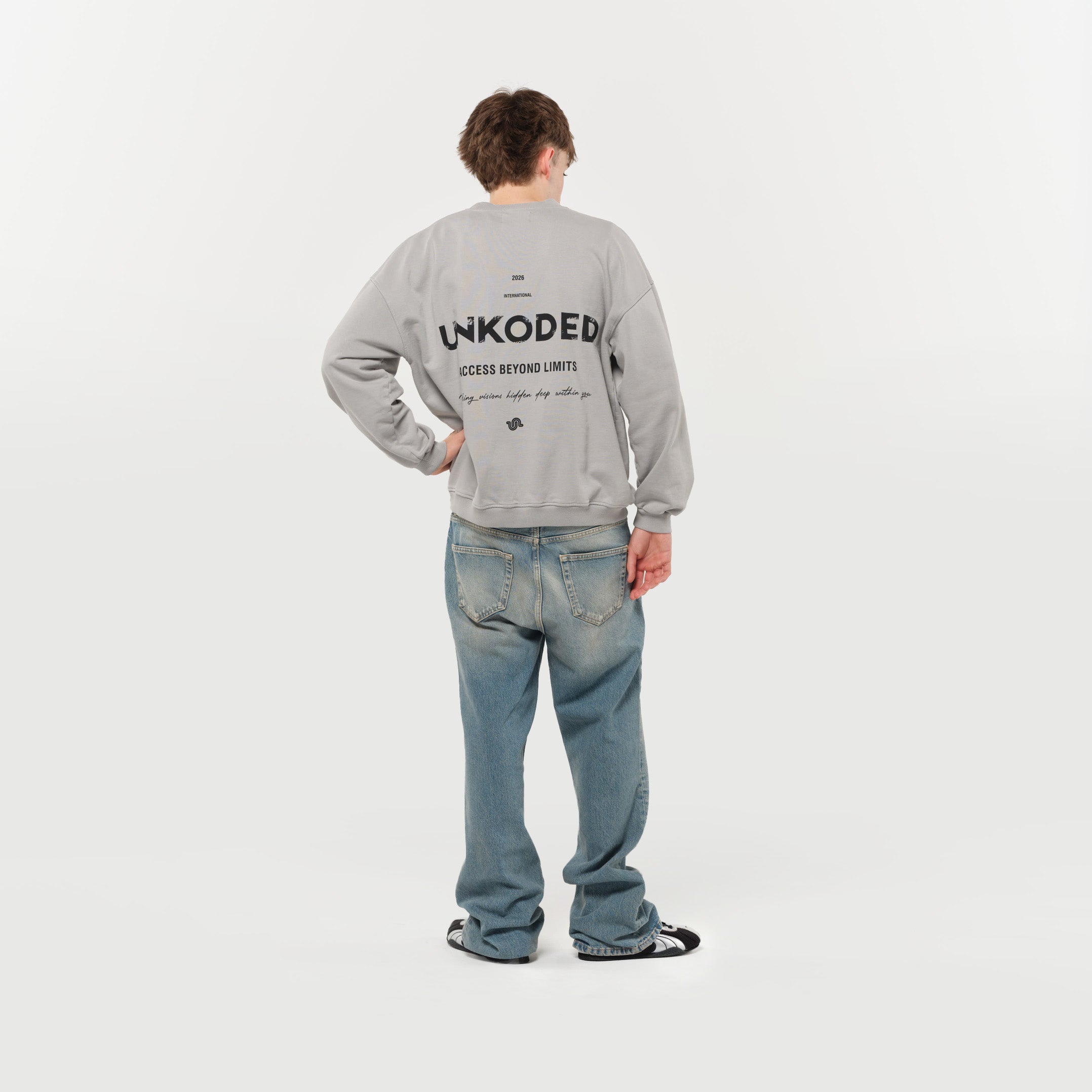 SILENT CORE CREWNECK - WASHED BONE