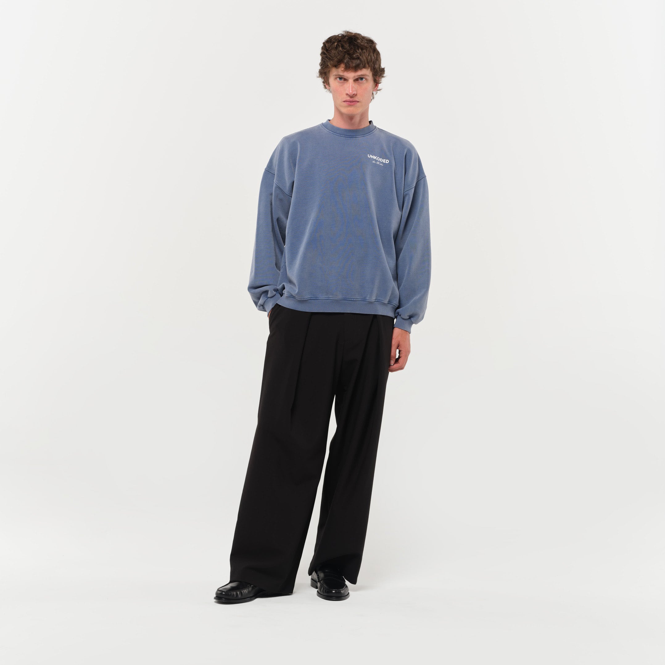 SILENT CORE CREWNECK - WASHED SKY