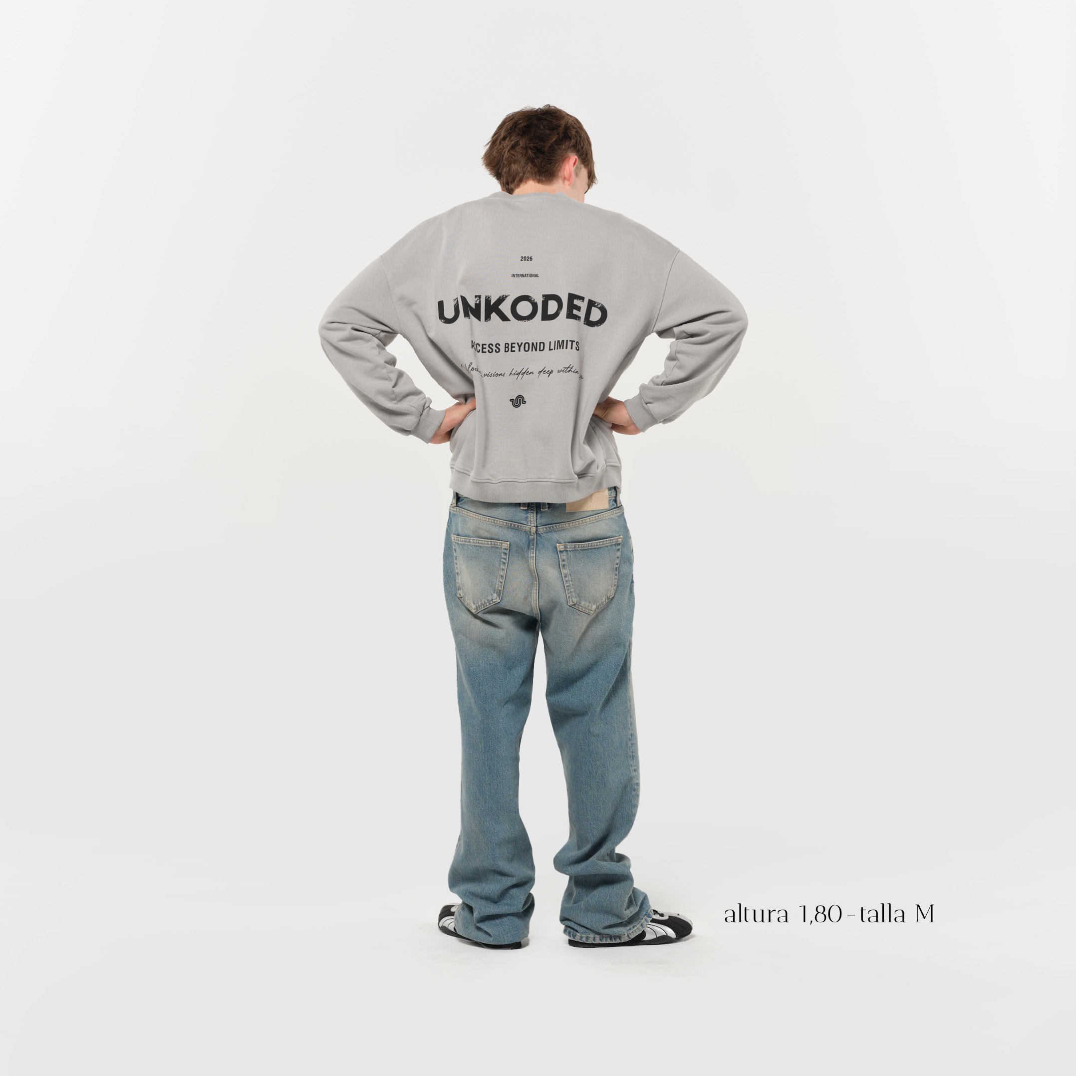 SILENT CORE CREWNECK - WASHED BONE